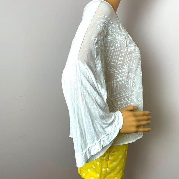 Hazel Boho Bell Sleeve Blouse – White, Geometric Detail – Size Small - Picture 4 of 11